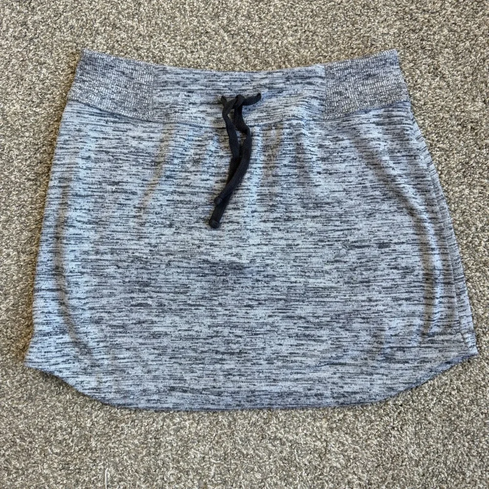 Athleta Downplay Gray Heathered Drawstring Skirt Womens Small